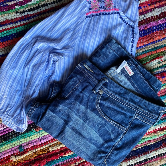 Bica Cheia Cropped Jeans - Picture 1 of 3